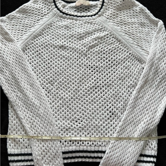 Forever 21 White Crew Neck Sweater with Perforated Design - Picture 2 of 4